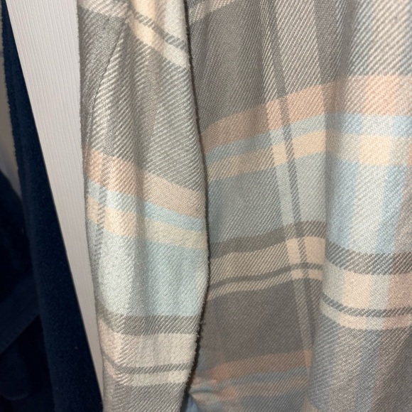 American Eagle Flannel Shacket/Jacket - Picture 8 of 13